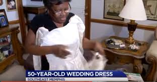 Pack a Wedding Dress